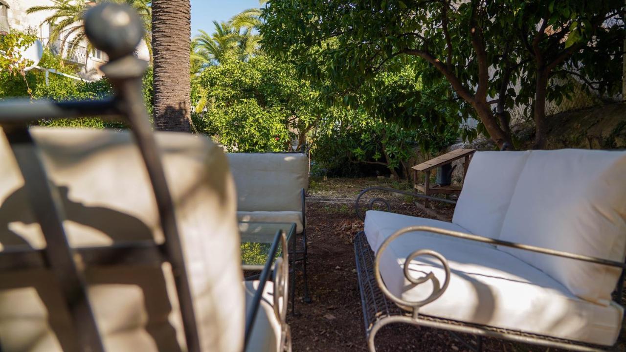 Charming Two-Bed Apartment Orange Garden Sutivan Exterior photo